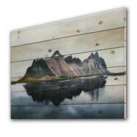 Дизайнарт' отражение на планински скали върху езеро ' традиционен принт върху естествена борова дървесина
